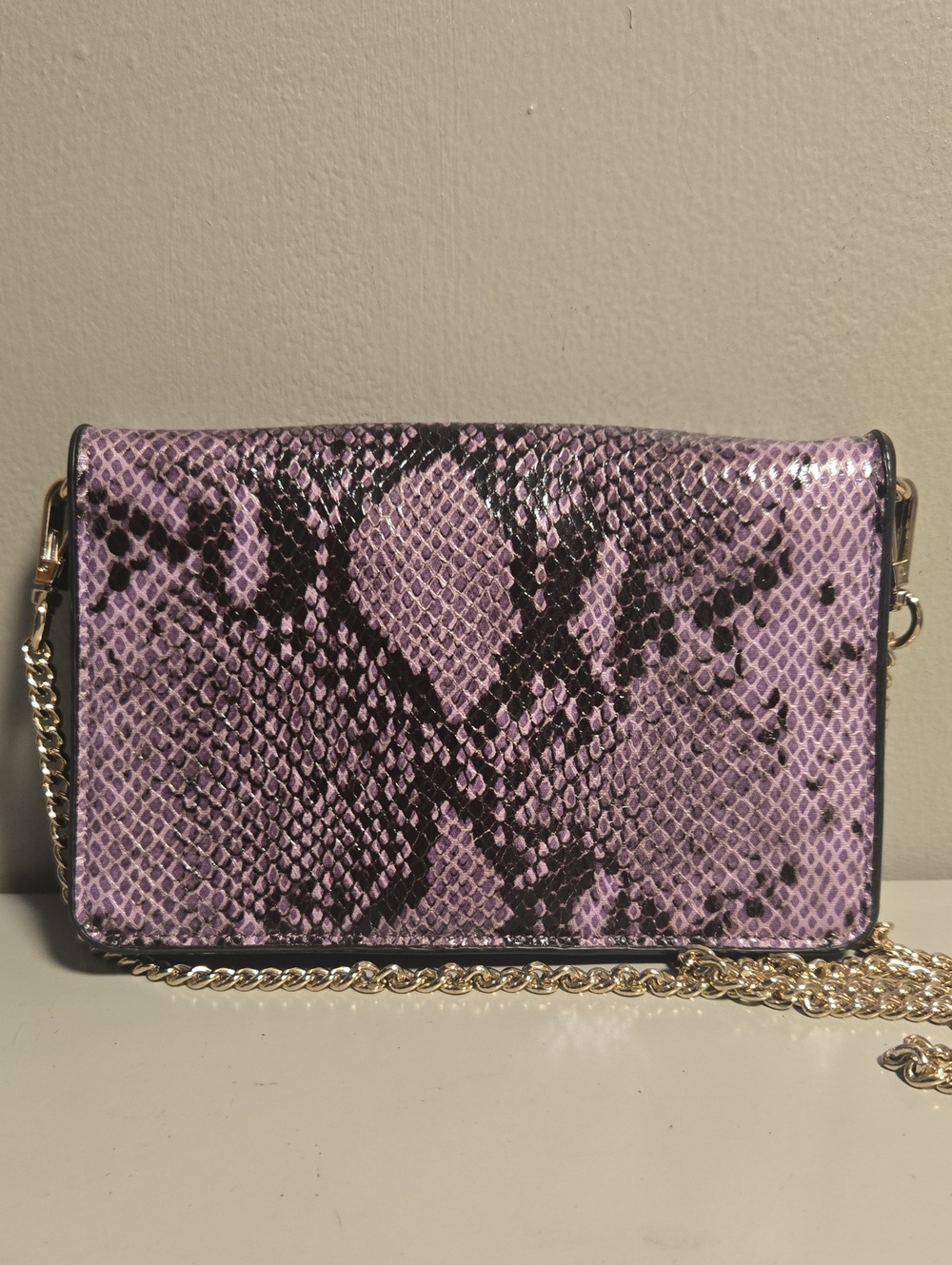 Zara Lavender Snake-Print Crossbody Bag with Gold Chain